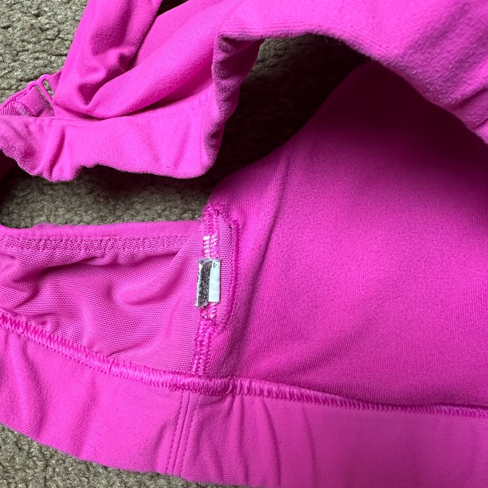 Under Armour Women's Pink Adjustable Strap Sports Bra Size M - Picture 3 of 4